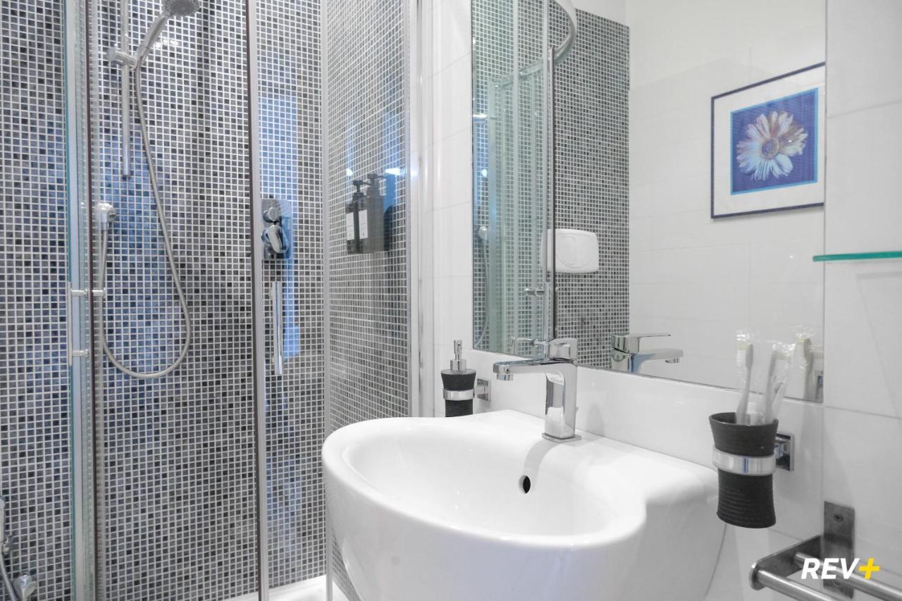 Viale Giulio Cesare Guest House Рим Екстер'єр фото